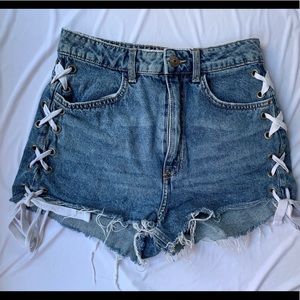 H&M side tie denim shorts